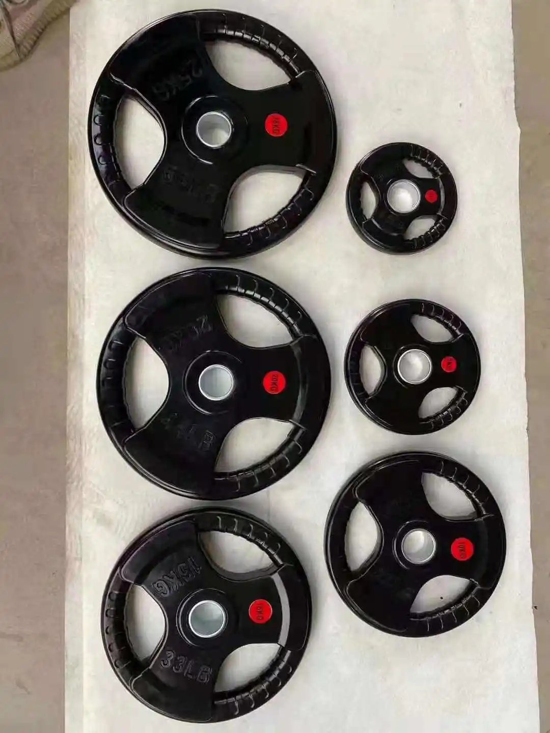 Three-hole Weight Plates for Gym Strength Training with Non-slip Coating and High-density Steel - Image 3