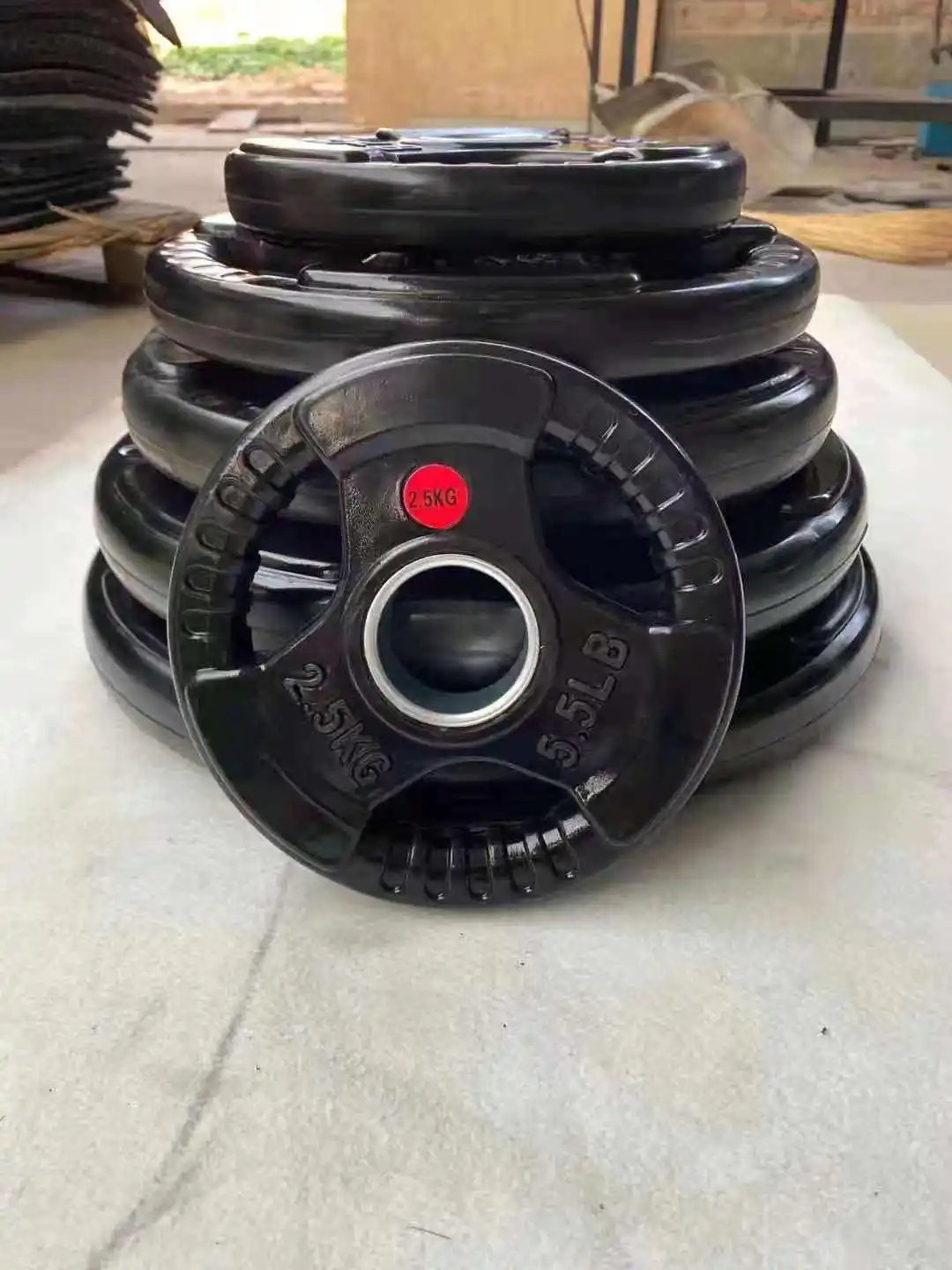 Three-hole Weight Plates for Gym Strength Training with Non-slip Coating and High-density Steel - Image 5
